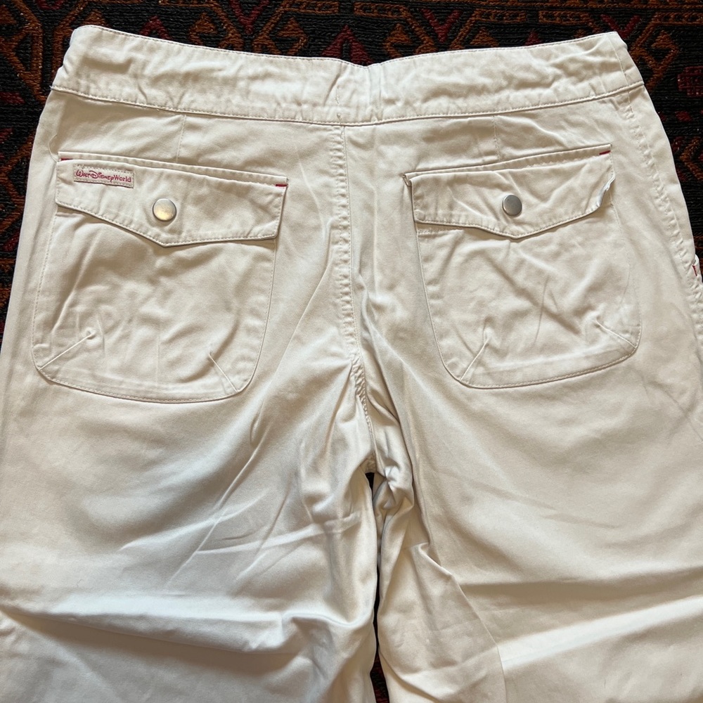 WALT DISNEY WORLD khaki belted capri pants w embroidered Mickey Mouse sz SMALL - Picture 10 of 12